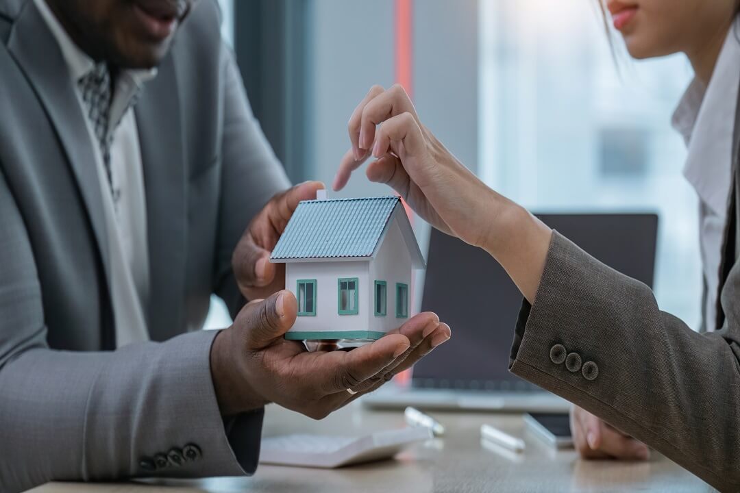 Stratégies d'achat et de revente immobilier pour les agents immobiliers